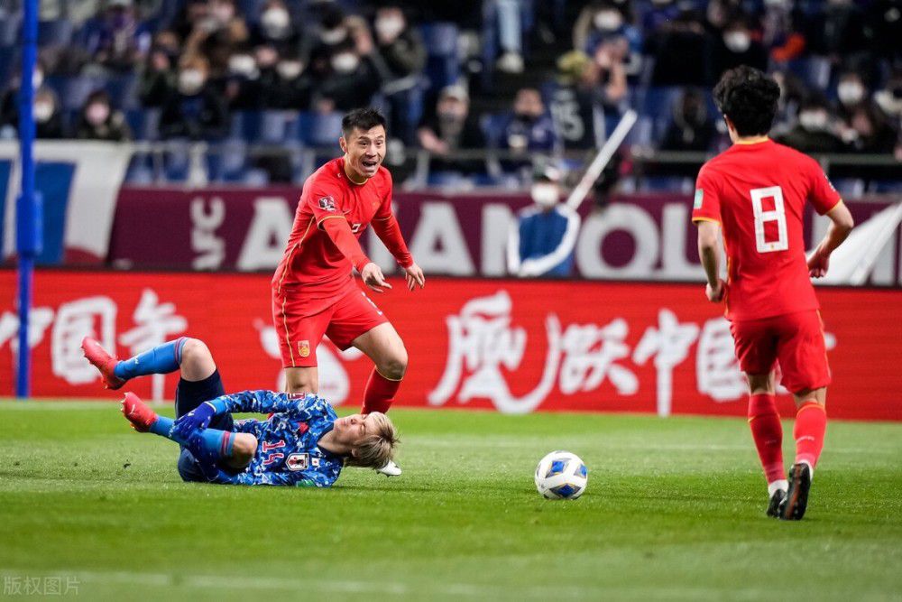 西甲-皇马1-0绝杀阿拉维斯纳乔染红巴斯克斯制胜西甲第18轮，皇马客场挑战阿拉维斯。